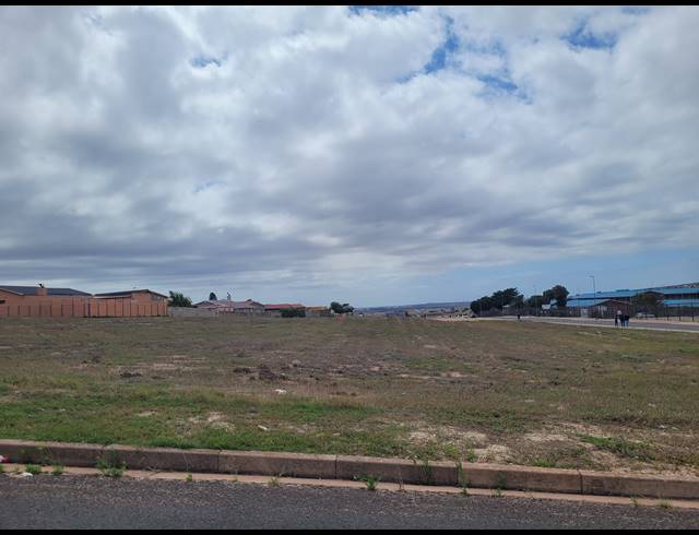 8,063M² VACANT LAND FOR SALE IN LOUWVILLE